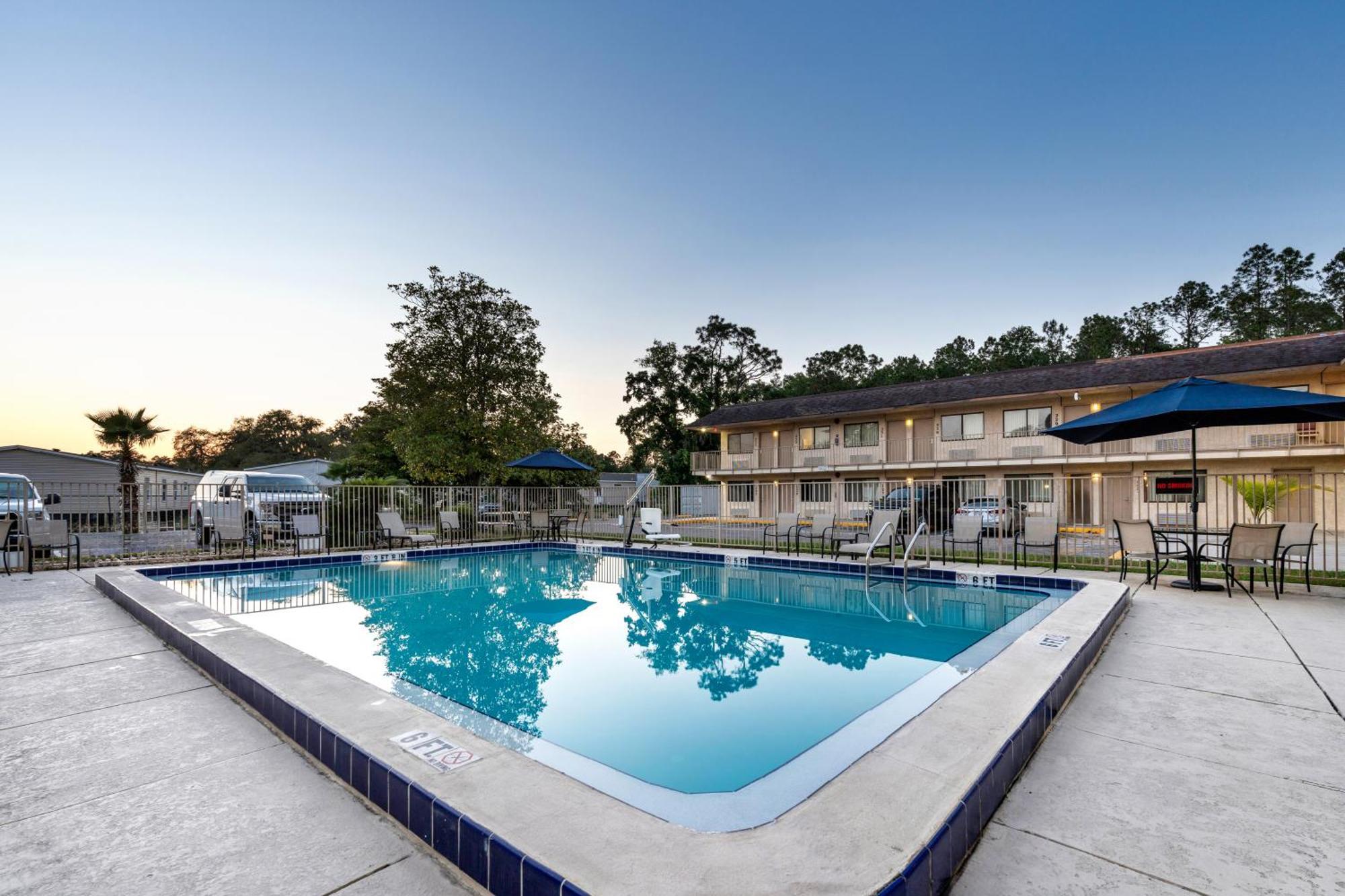 Americas Best Value Inn - Lake City Zewnętrze zdjęcie