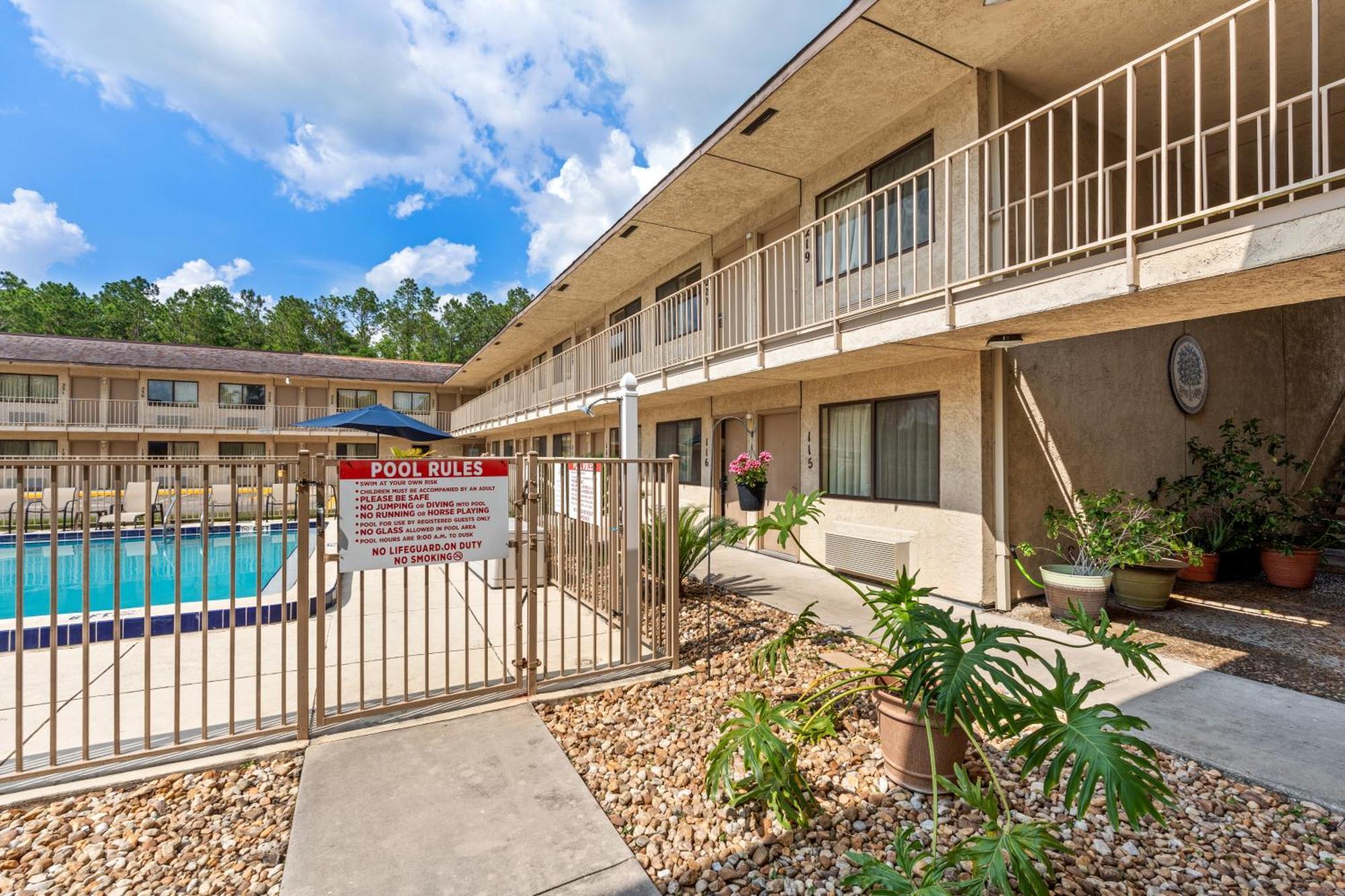 Americas Best Value Inn - Lake City Zewnętrze zdjęcie